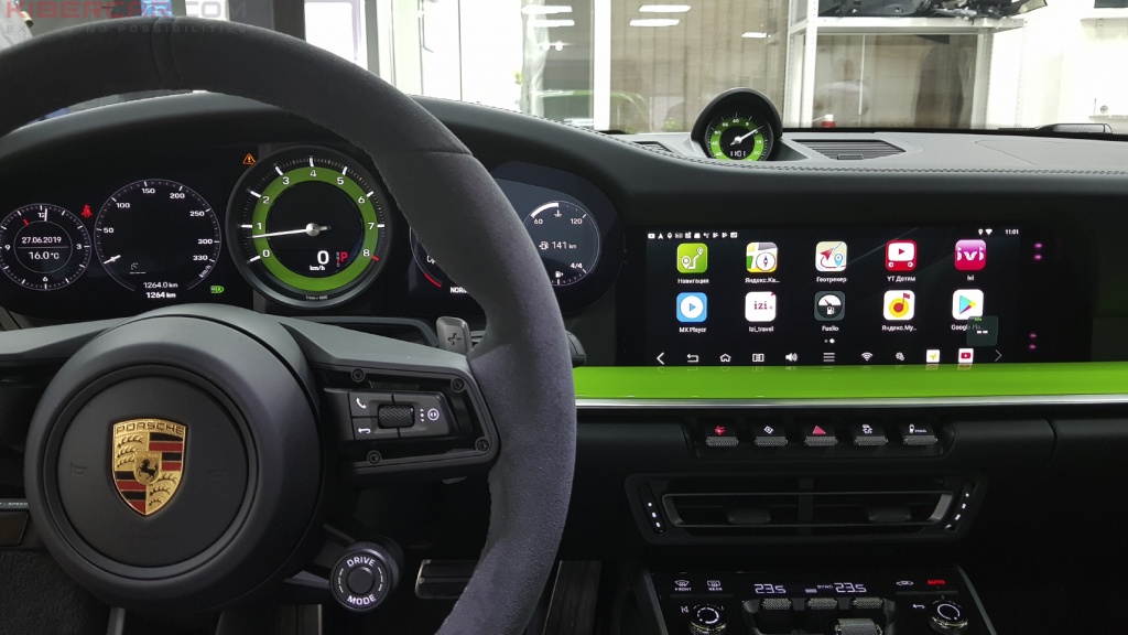 Porsche 911 Carrera 4S Мультимедийный навигационный блок AirTouch Performance Android 8 меню приложений