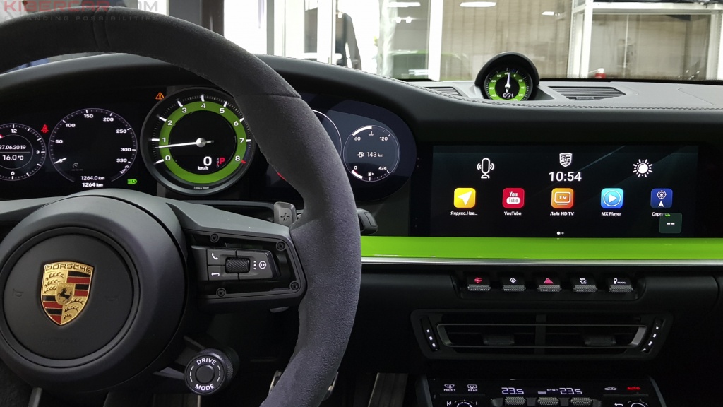 Porsche 911 Carrera 4S Мультимедийный навигационный блок AirTouch Performance Android 8 главный экран
