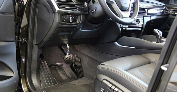Блокиратор педали тормоза: дополнительная защита от угона Audi A6
