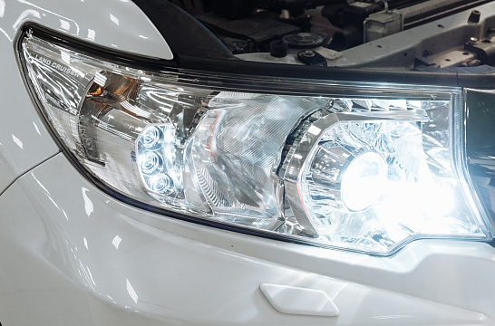 Установка Би LED-линз последнего поколения: улучшение света фар Toyota