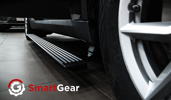 Электрические выдвижные пороги SmartGear для Land Rover Defender