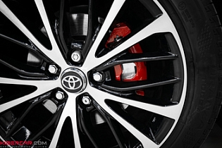 Покраска суппортов на Toyota Camry