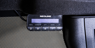 BMW X6: NEOLINE – скрытая установка радар-детекторов